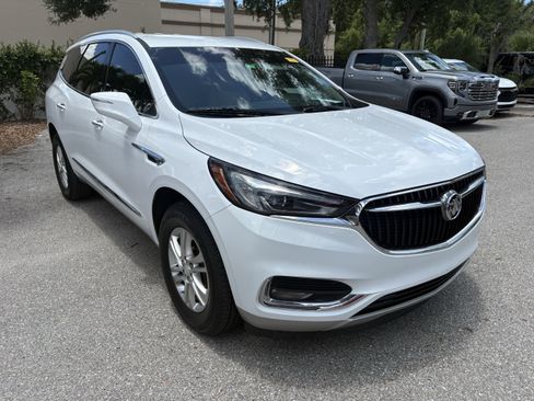Used 2020 Buick Enclave Essence FWD image 1