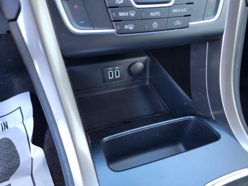 Used 2019 Ford Fusion SE FWD image 21