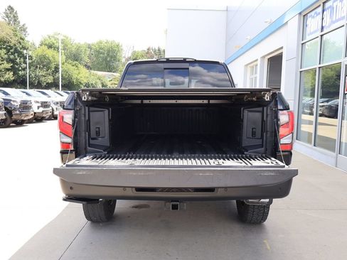 Used 2021 Nissan Titan PRO-4X w/ Pro-4x Convenience Package AWD/4WD image 34