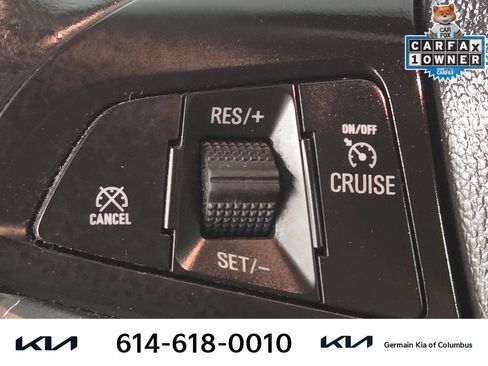 Used 2022 Chevrolet Trax LT w/ LT Convenience Package AWD/4WD image 32