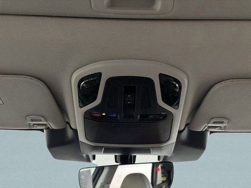 Used 2023 Subaru Outback Limited image 4