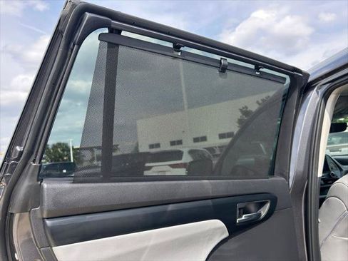 Certified 2025 Toyota Highlander XLE FWD image 18