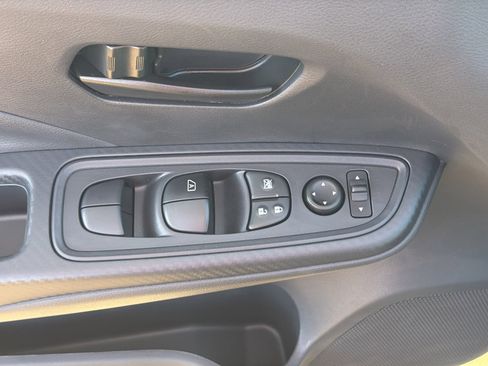 New 2025 Nissan Versa S image 17