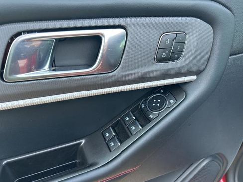 Certified 2025 Ford Explorer ST image 23