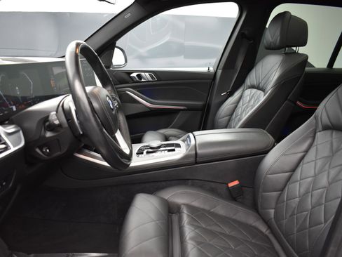 Used 2024 BMW X5 xDrive40i image 10