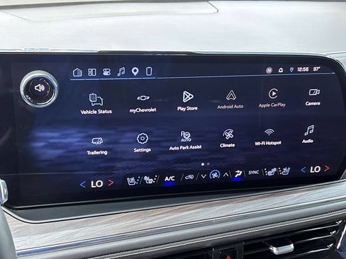 Used 2025 Chevrolet Tahoe Premier RWD image 17