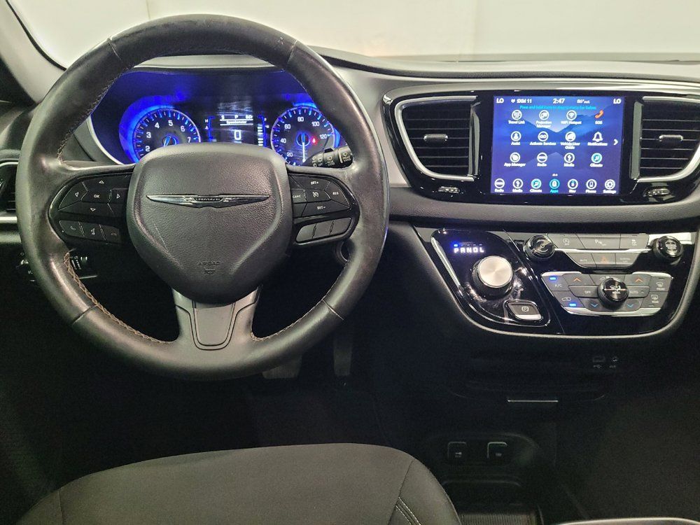 Used 2019 Chrysler Pacifica Touring Plus w/ S Appearance Package FWD image 22