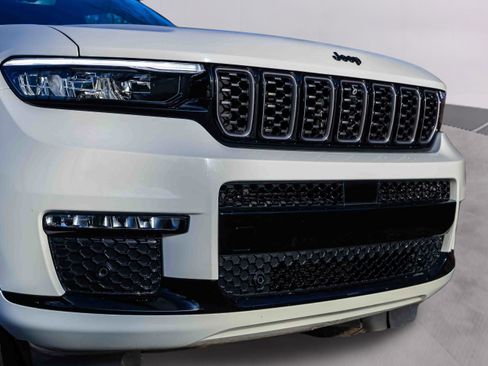 Used 2023 Jeep Grand Cherokee L Summit AWD/4WD image 27