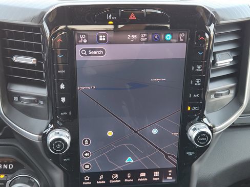 New 2026 RAM 1500 4x4 Crew Cab image 15