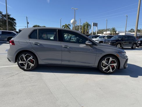 New 2026 Volkswagen GTI SE image 2