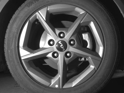 Used 2025 Kia K4 LXS image 13