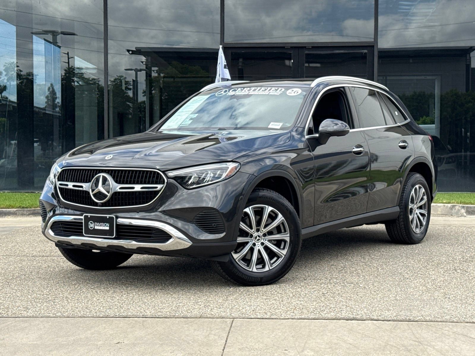 Used 2026 Mercedes-Benz GLC 300 image 2