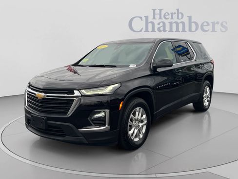 Used 2023 Chevrolet Traverse LS AWD/4WD image 4