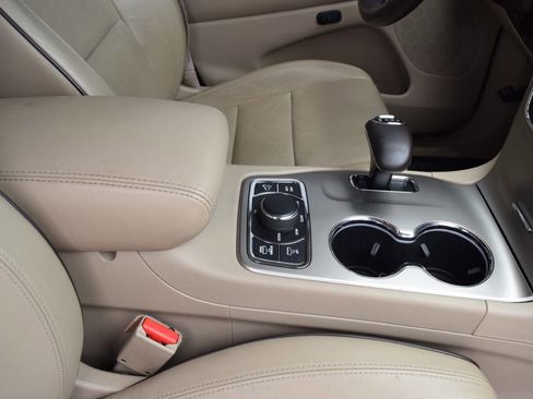 Used 2015 Jeep Grand Cherokee Overland image 59