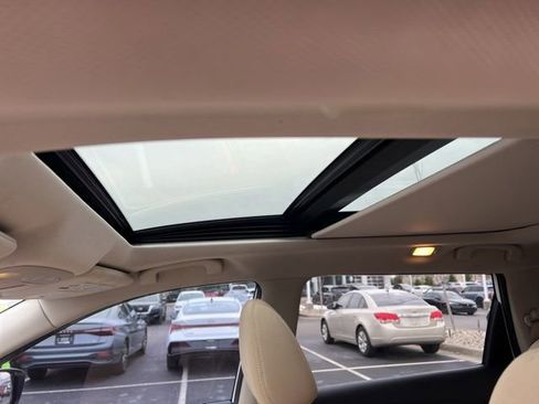 Used 2020 Nissan Rogue SV w/ Sun & Sound Touring Package image 26