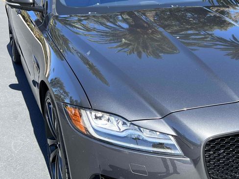 Used 2017 Jaguar XF S image 59