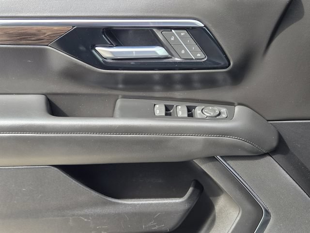 Used 2025 Chevrolet Tahoe Z71 AWD/4WD image 23