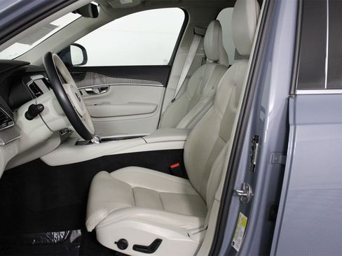 Certified 2023 Volvo XC90 B6 Ultimate image 31