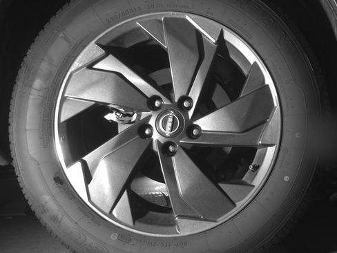 Used 2025 Nissan Rogue SV AWD/4WD image 15
