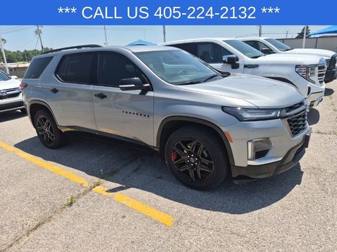 Used 2023 Chevrolet Traverse Premier w/ Redline Edition FWD image 17