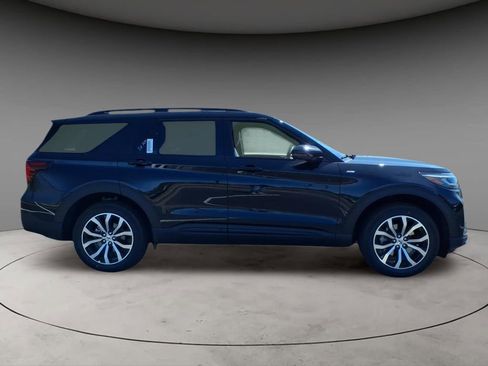 New 2026 Ford Explorer ST-Line image 10