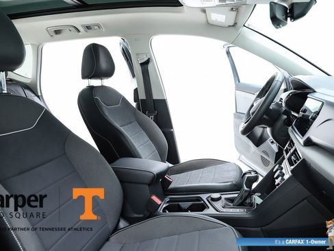Used 2023 Volkswagen Taos SE w/ Panoramic Sunroof Package AWD/4WD image 35