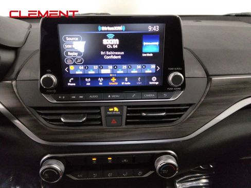 Used 2025 Nissan Altima 2.5 SV image 19