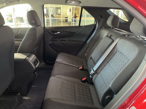 Used 2024 Chevrolet Equinox LT image 15