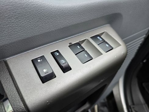 Used 2011 Ford F250 XLT w/ XLT Interior Pkg image 30