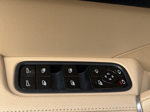 Certified 2021 Porsche Cayenne AWD/4WD image 23