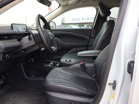 Used 2023 Ford Mustang Mach-E Premium image 10
