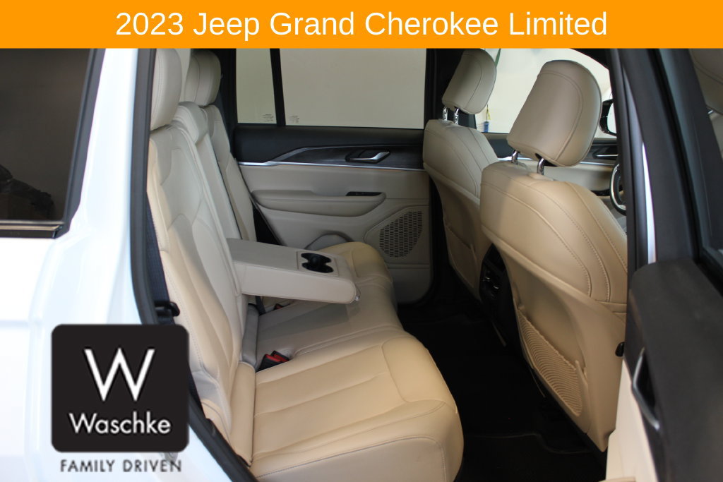Used 2023 Jeep Grand Cherokee Limited w/ Trailer Tow Prep Group (B) AWD/4WD image 24