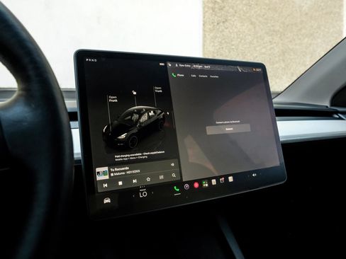 Used 2022 Tesla Model Y Performance AWD/4WD image 32