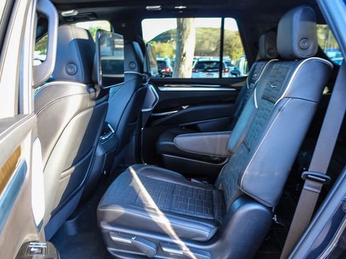 Used 2025 Cadillac Escalade Premium Luxury Platinum w/ LPO, Floor Liner Package image 18