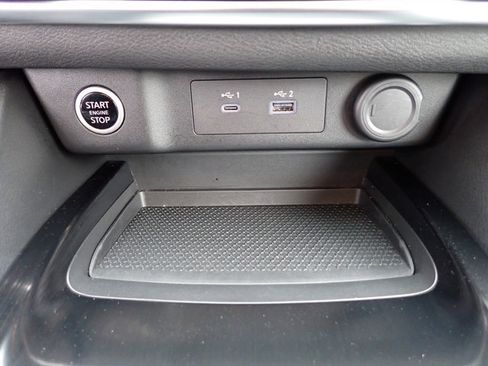 Used 2023 Nissan Rogue SV image 21