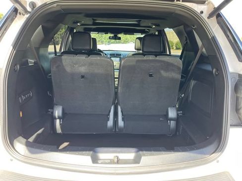 Used 2019 Ford Explorer Sport w/ Equipment Group 401A AWD/4WD image 16