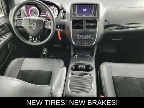 Used 2017 Dodge Grand Caravan SXT w/ Driver Convenience Group image 33