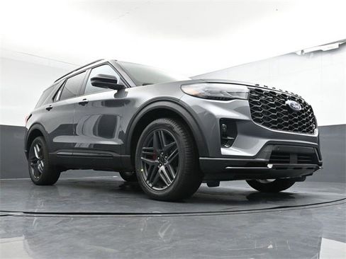 New 2026 Ford Explorer ST image 33