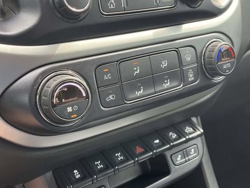 Used 2019 Chevrolet Colorado ZR2 w/ Colorado ZR2 Bison Edition AWD/4WD image 29