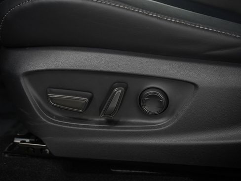 Used 2026 Toyota Crown Limited w/ Advanced Technology Package image 27