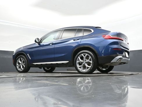 Certified 2025 BMW X4 xDrive30i image 38