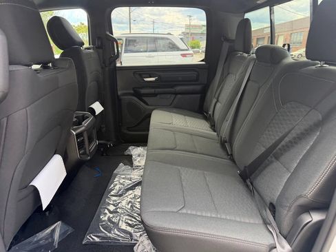 New 2026 RAM 1500 Express AWD/4WD image 19