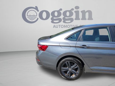 Used 2022 Volkswagen Jetta SE FWD image 31