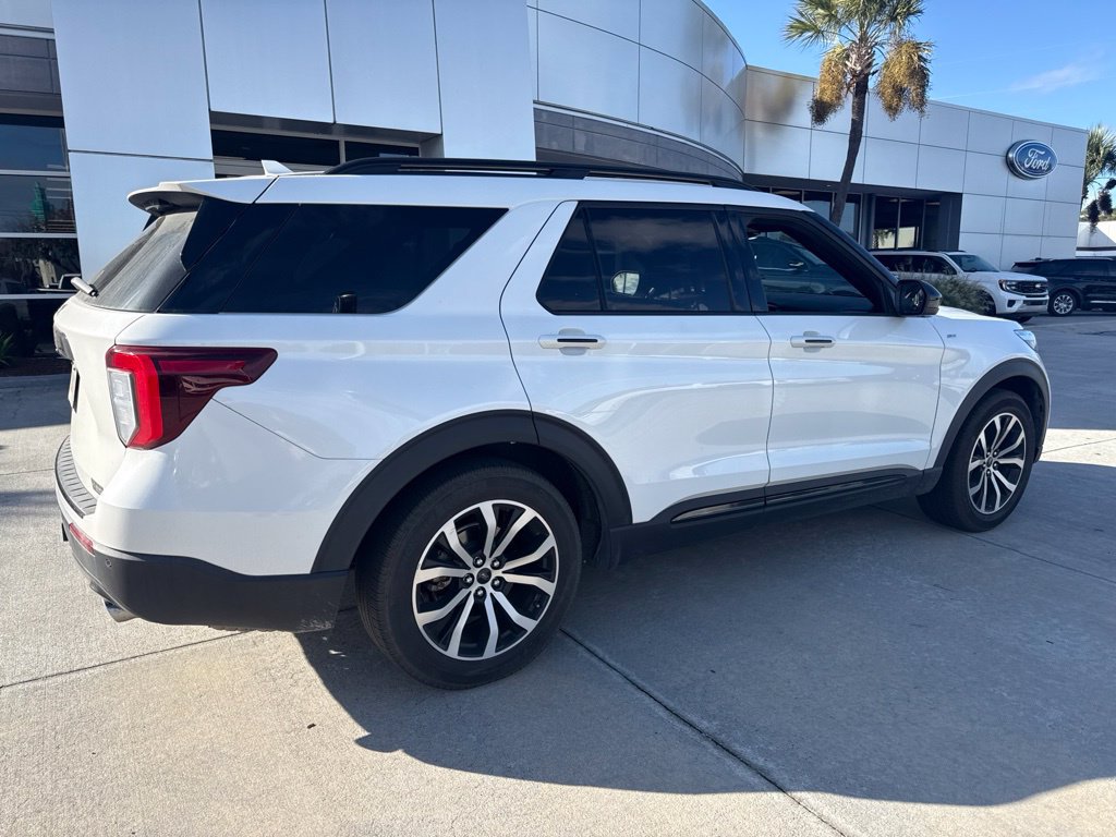 Used 2024 Ford Explorer ST-Line w/ Class IV Trailer Tow Package RWD image 7