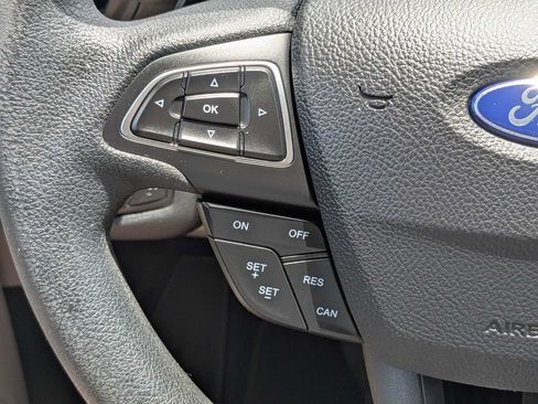 Used 2017 Ford Escape SE w/ Equipment Group 201A FWD image 27