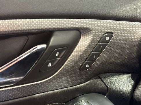 Used 2022 Chevrolet Traverse Premier w/ Redline Edition image 33