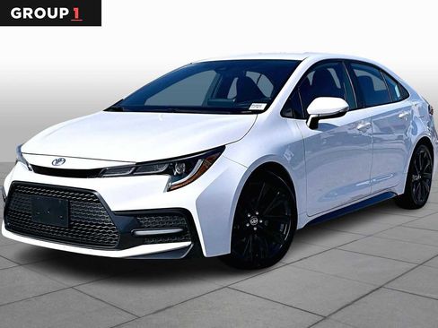 Used 2022 Toyota Corolla SE image 1