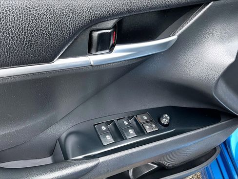 Certified 2018 Toyota Camry SE w/ Protection Package (Q2) image 30