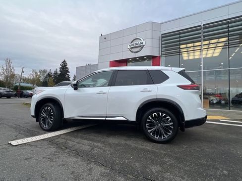 Used 2025 Nissan Rogue Platinum w/ Tech Package AWD/4WD image 11