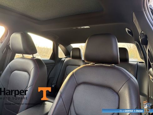 Used 2024 Volkswagen Jetta GLI Autobahn image 9